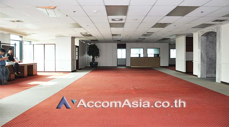  2  Office Space For Sale in Ratchadaphisek ,Bangkok ARL Ramkhamhaeng at Charn Issara Tower 2 AA14915